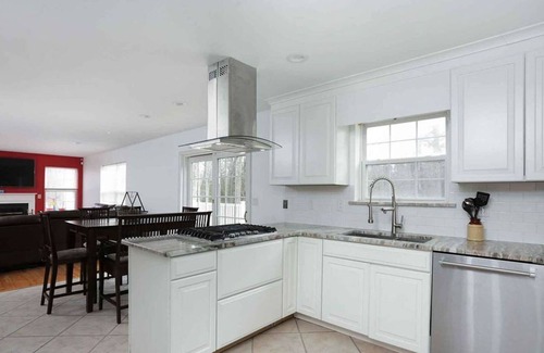 Jackson House | 5 Minutes from Six Flags 1 Hr from Philly and NYC, 25 minutes from the beach!