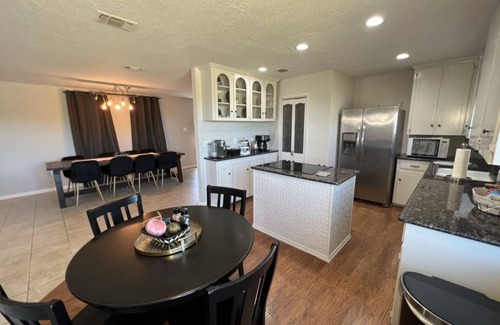 Myra House | 5 minutes from winery! Spacious home with pool & hot tub!