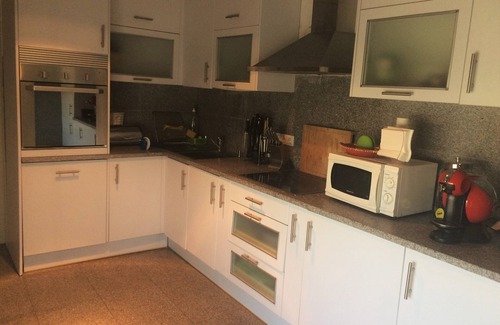 Alvito Other | 5 minutes to the theme park! Family-sized condo with game room & deckn