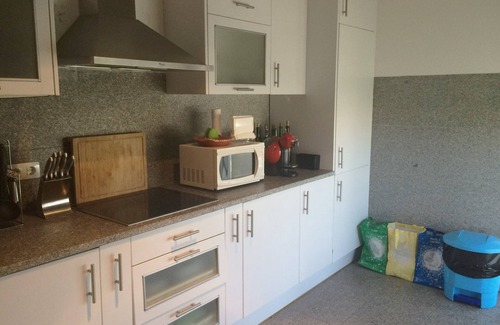 Alvito Other | 5 minutes to the theme park! Family-sized condo with game room & deckn