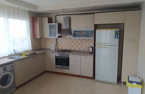 Mezetli Apartment | 5 minutes to Beach. Peaceful City Center 3 BR Family Flat with Park view.