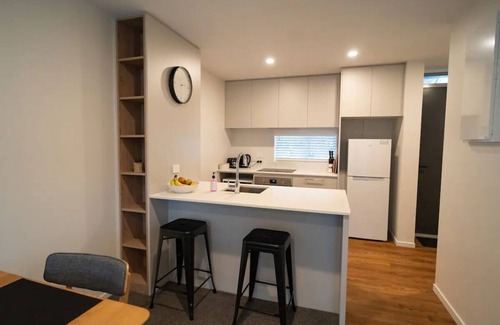 Linwood Apartment | 5 minutes to CBD , Parking, Kid and Pet Friendly