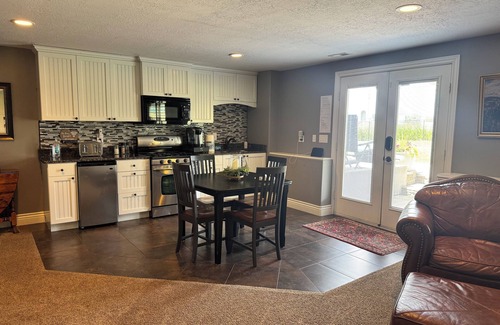 Farmington House | 5 minutes to Lagoon and Station Park! Private Guest Suite in Excellent Location