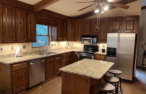 Marietta House | 5 minutes to Marietta Square! Cozy, spacious home overlooking a wooded back yard