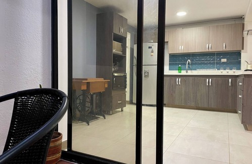 Guayabal Apartment | 5 minutes to Poblado /Free parking /Wifi 300MB