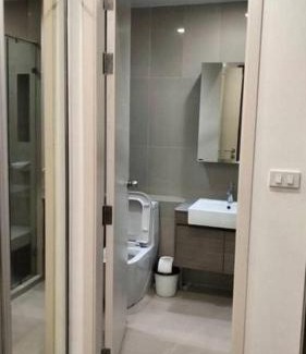 Ratchadaphisek Apartment | 5 minutes to Suthisan MRT Station