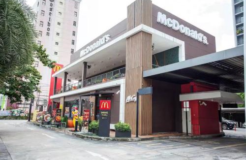 Ratchadaphisek Apartment | 5 minutes to Suthisan MRT Station