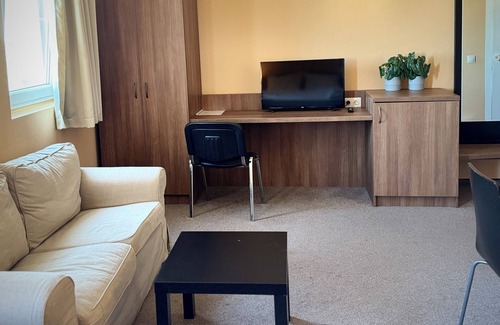 Sofia Bed & Breakfast | 5 minutes to the airport Sofia! Family-sized apartment with microwave & deck