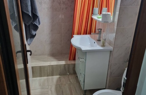 Saturn Apartment | 5 minutes to the beach! Family sized apartment with a nature park view.