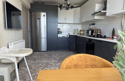 Yalova Apartment | 5 Minutes to the City Center Park! Family Apartment With Balcony and Large Rooms