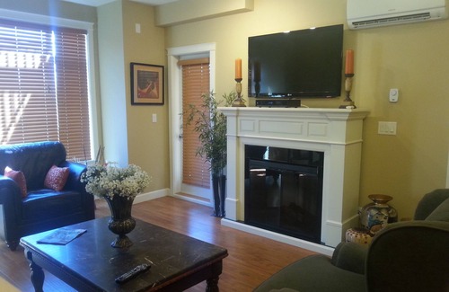 Yorkson Condo | 5 minutes to the Langley Event Center, Freeway, Shopping and Restaurants