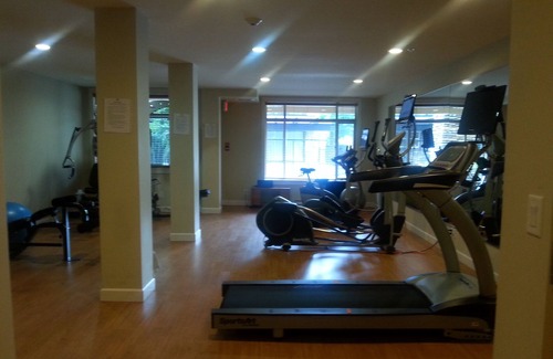 Yorkson Condo | 5 minutes to the Langley Event Center, Freeway, Shopping and Restaurants