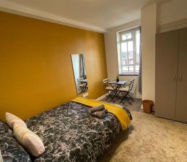 Mapesbury House | 5 minutes to Wembley Rooms