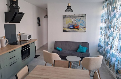 Bleriot-Plage Apartment | 5 minutes walk from the beach of blériot-plage! ground floor apartment.