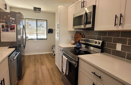 The Meadows Condo | 5 minutes walk to the golf club. Newly renovated, non-smoking, 2nd floor condo.