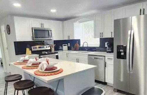 New Port Richey House | #5 New Tarpon's Fun House in New Port Ritchey.