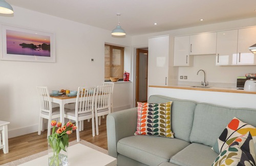 Bolberry Cottage | 5 OCEAN REACH, pet friendly, character holiday cottage in Bolberry