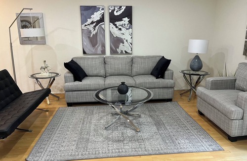 Downtown Apartment | 5. Outstanding Apt 2-bd, 2Bath, Tree-top views