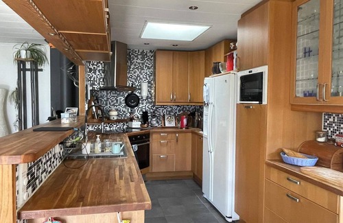 Vastra Frolunda House | 5 person holiday home in VÄSTRA FRÖLUNDA