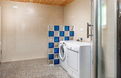 Gjemnes Municipality Apartment | 5 person holiday home in EIDSVÅG