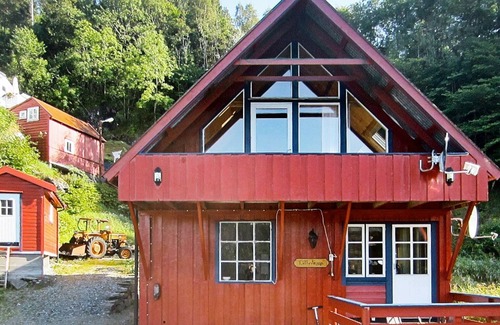 Osteroy Apartment | 5 person holiday home in LONEVÅG