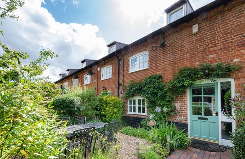 Halesworth House | 5 River Lane - Four Bedroom House, Sleeps 8