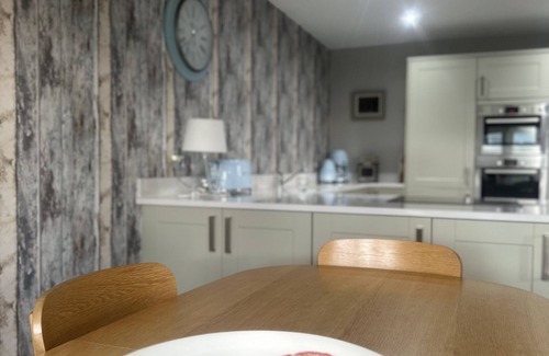 Beadnell House | 5 * Sea Views and Private Path to Beach - Ideal for 2 families or groups