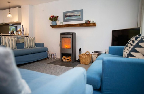 Little Haven Cottage | 5 Seabird Close, Little Haven