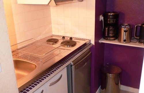 Pla d'Adet Apartment | 5-seater apartment with balcony at the foot of the WIFI slopes equipped with childcare