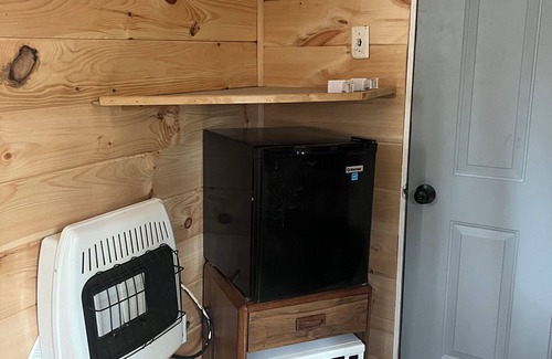 Germfask House | 5 separate living spaces up to 20 ppl Game room, fire pit mins away from Curtis