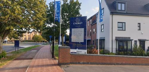 Doncaster House | 5 Star 1 Bed Sleeps 4 Free Parking