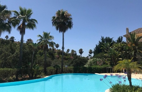 Sotogrande Apartment | 5 star, 3 bedroom 221 m2+70m2 apartment in Valgrande.150 meters from Valderrama