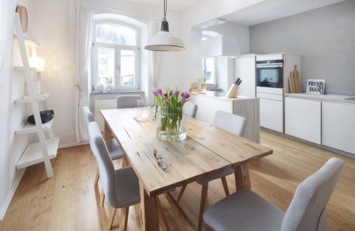 Rieden House | 5 star ambience to feel good with sauna, woodburning stove and beautiful courtyard.