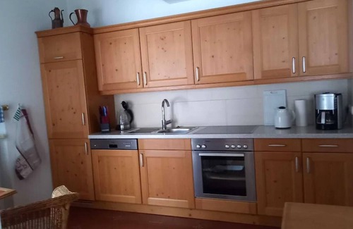 Obergrainau Apartment | 5-star apartment "Wank" in Grainau & garden/lawn.