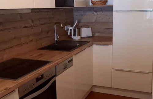 Obergrainau Apartment | 5-star apartment "Wank" in Grainau & garden/lawn.