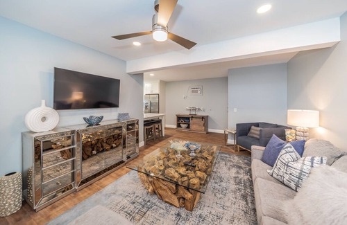 Downtown Dunedin Condo | 5 star condo ON MAIN STREET!