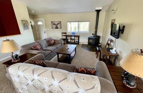 Healy House | 5 Star Denali Park Spacious Family Home