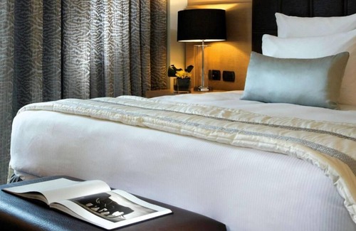 North Ridge Hotel | 5 star facility with great views, full kitchen, & strong Wi-Fi.n