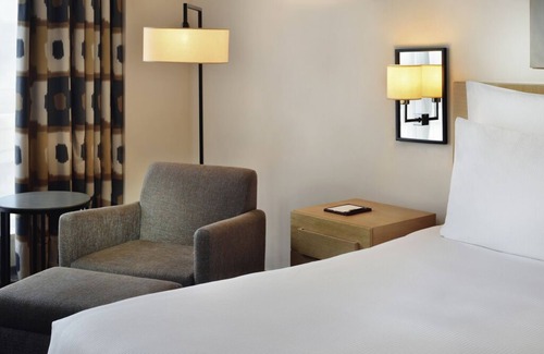 North Ridge Hotel | 5 star facility with great views, full kitchen, & strong Wi-Fi.n