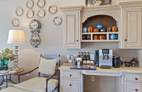 Hummelstown House | 5 Star Family Hershey Retreat Pool Hot tub Theater