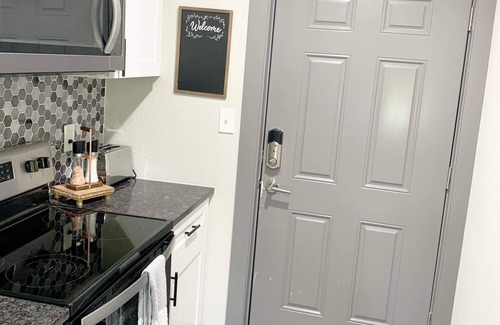 Pedernales Canyon Ranch House | * 5 Star Hill Country Views Apartment