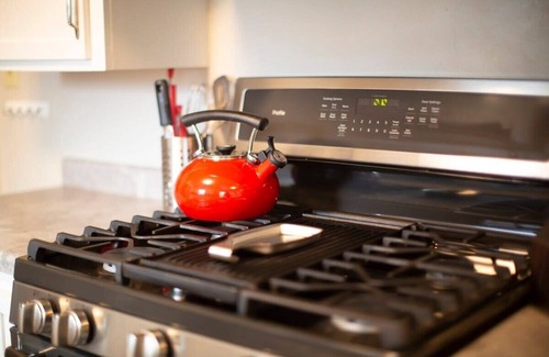 Appleton House | 5 star HOME 4 Bedroom, Chef's Kitchen, Downtown