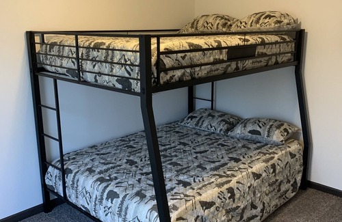 Randall Cabin | 5 Star Lodge Retreat