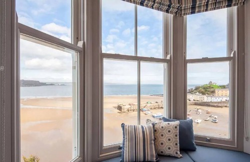 Tenby Apartment | 5 Star Luxury apartments sleep 4, spectacular views in perfect postcard setting