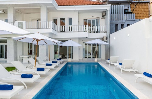 Dewi Sri Villa | 5 Star Luxury Minimalist Villa White Angel in Seminyak