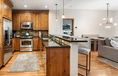 Avon Condo | 5 Star Luxury - Truly Ski in/ski out 2 bedroom spacious condo Bachelor Gulch