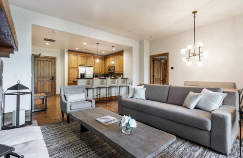 Avon Condo | 5 Star Luxury - Truly Ski in/ski out 2 bedroom spacious condo Bachelor Gulch
