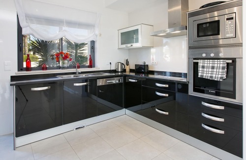 Porto de Mos Apartment | 5* STAR OCEAN VIEW APARTMENT- By the Beach, 2 Pools, Sauna, Jacuzzi Hot tub, Gym