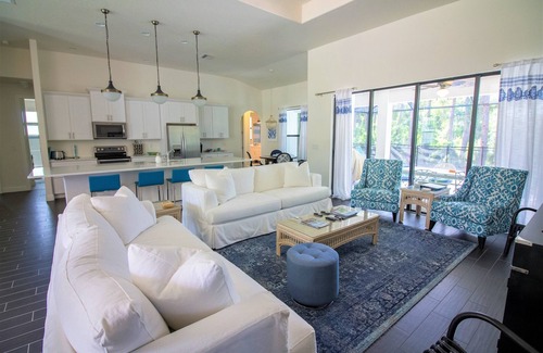 Bonita Shores House | 5 Star Pool Home, Sleeps 10, just 1 mile to Bonita Beach