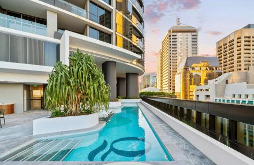Brisbane Central Business District Apartment | 5 Star Queens Wharf 2BR 2BA High Floor Epic Views